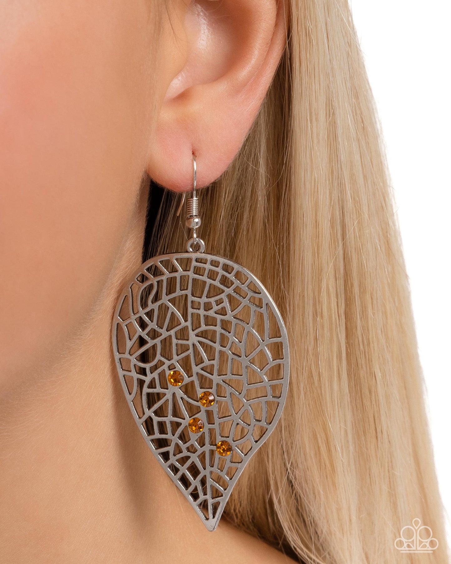 Seasonal Showcase - Silver with/Yellow Earring