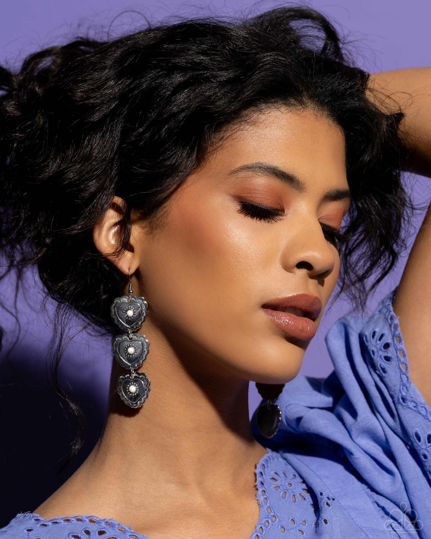 Vintage Allure - Silver Heart Off-White Stone Earrings