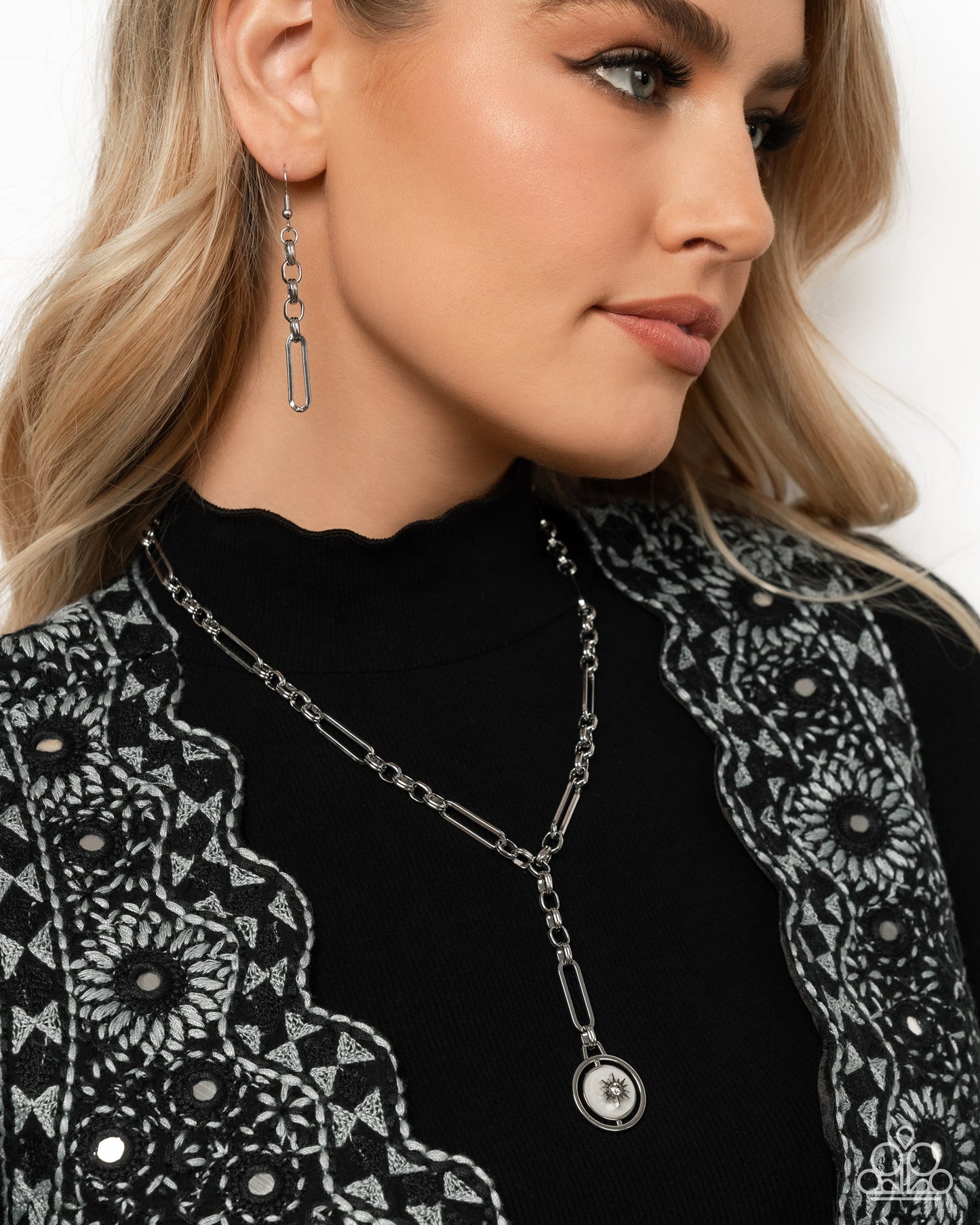 Falling For A Shooting Star - Silver Necklace