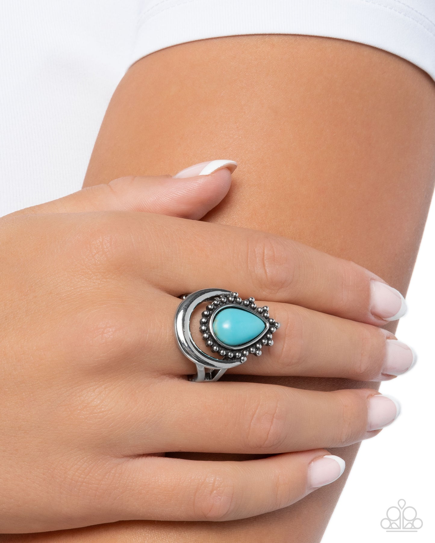 Tranquil Trinket - Silver w/Turquoise Ring