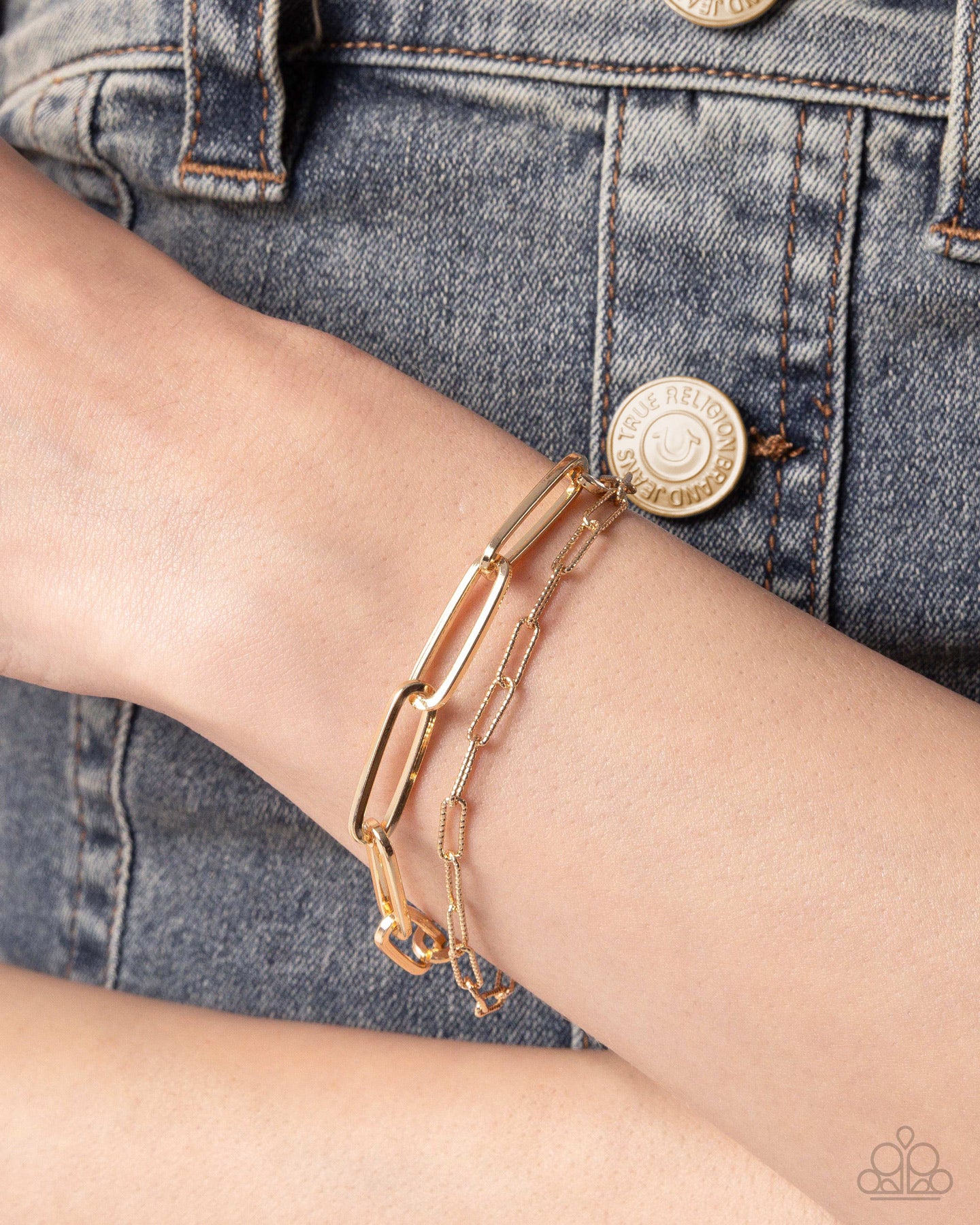 Complete Look - Gold Necklace & Bracelet Set