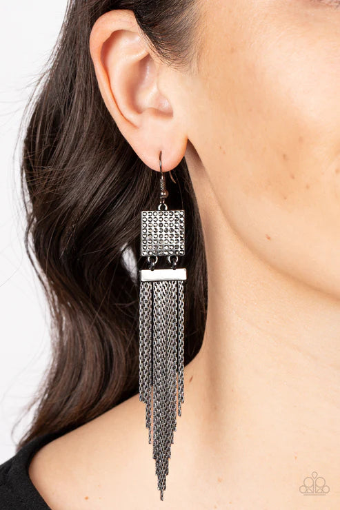Dramatically Deco Black Earrings