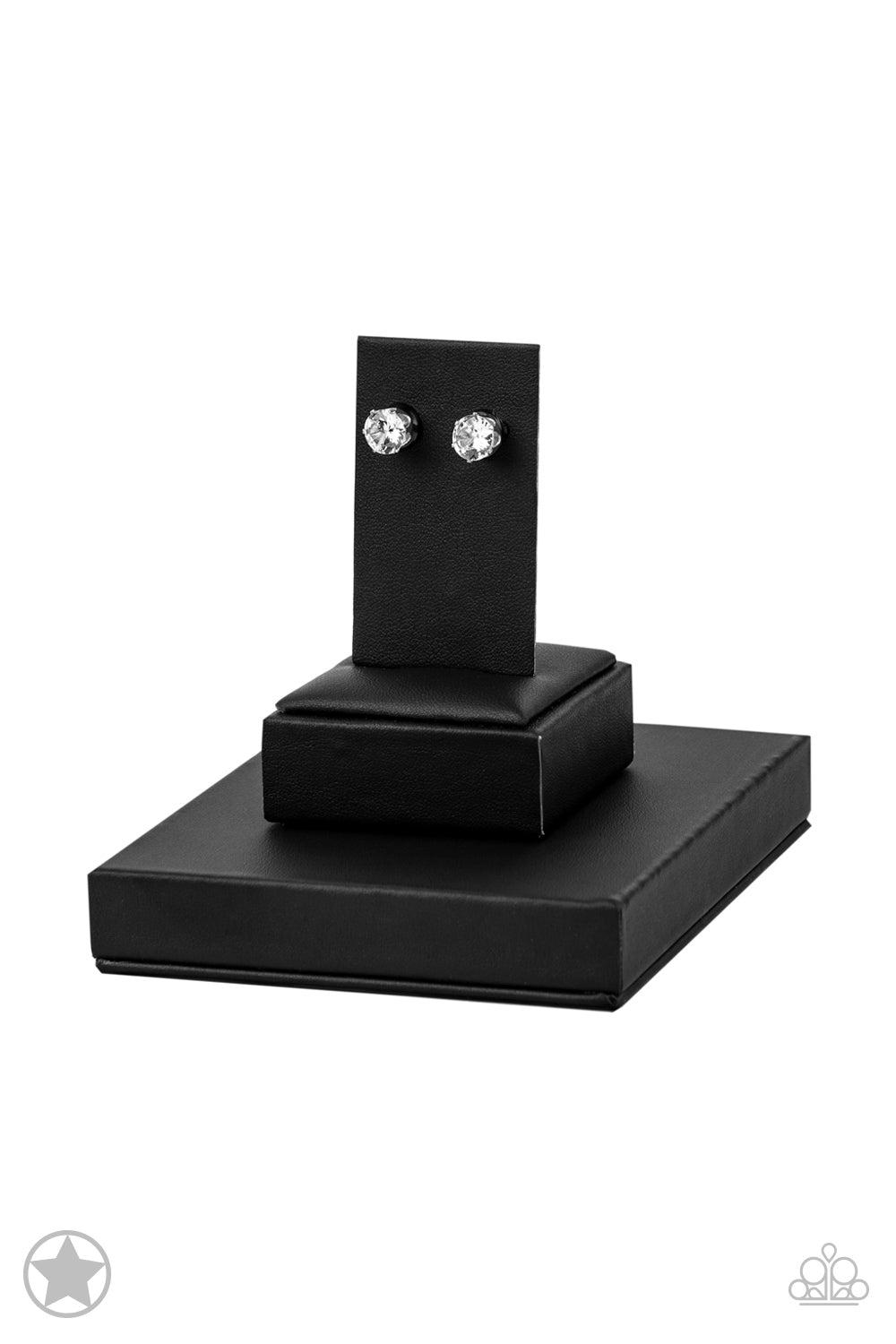 Just In TIMELESS - Silver/White Solitaire Earrings