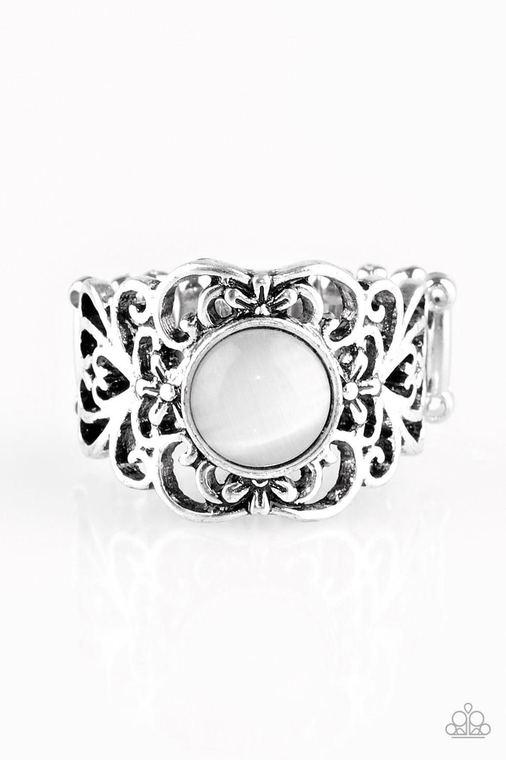 Vienna View - White Ring