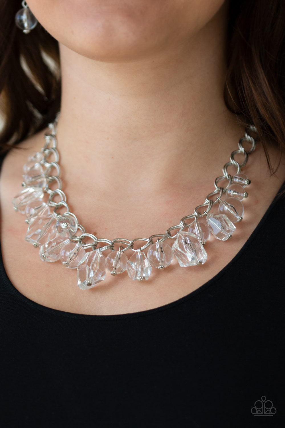 Gorgeously Globetrotter - Silver w/Clear Necklace