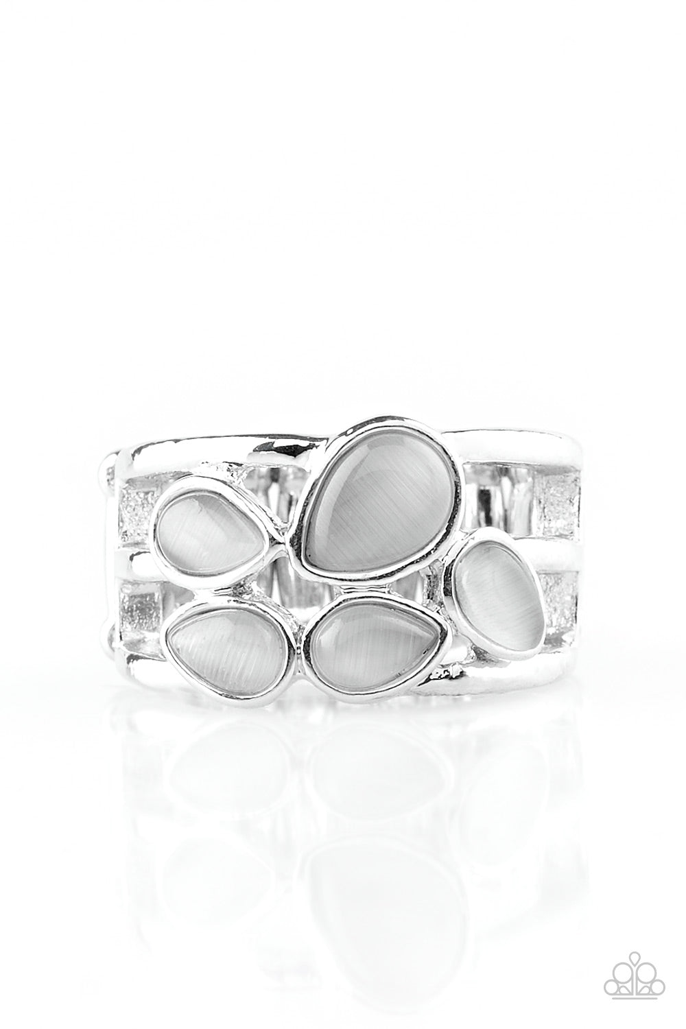 Dreamy Glow - Silver Ring