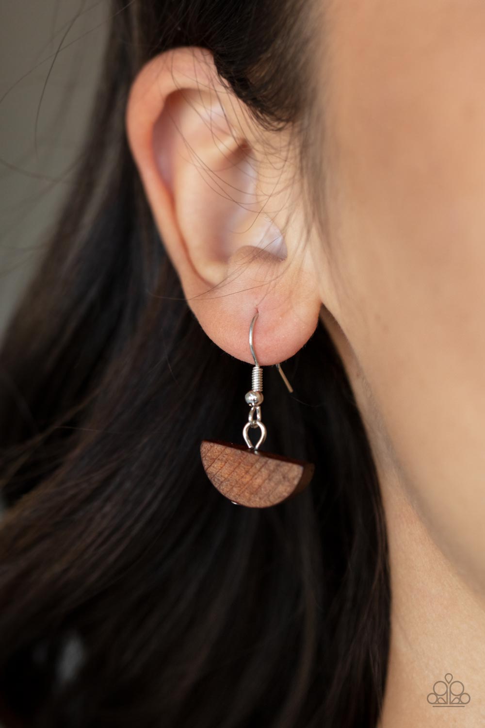 Homespun Stylist - Silver w/Brown Necklace