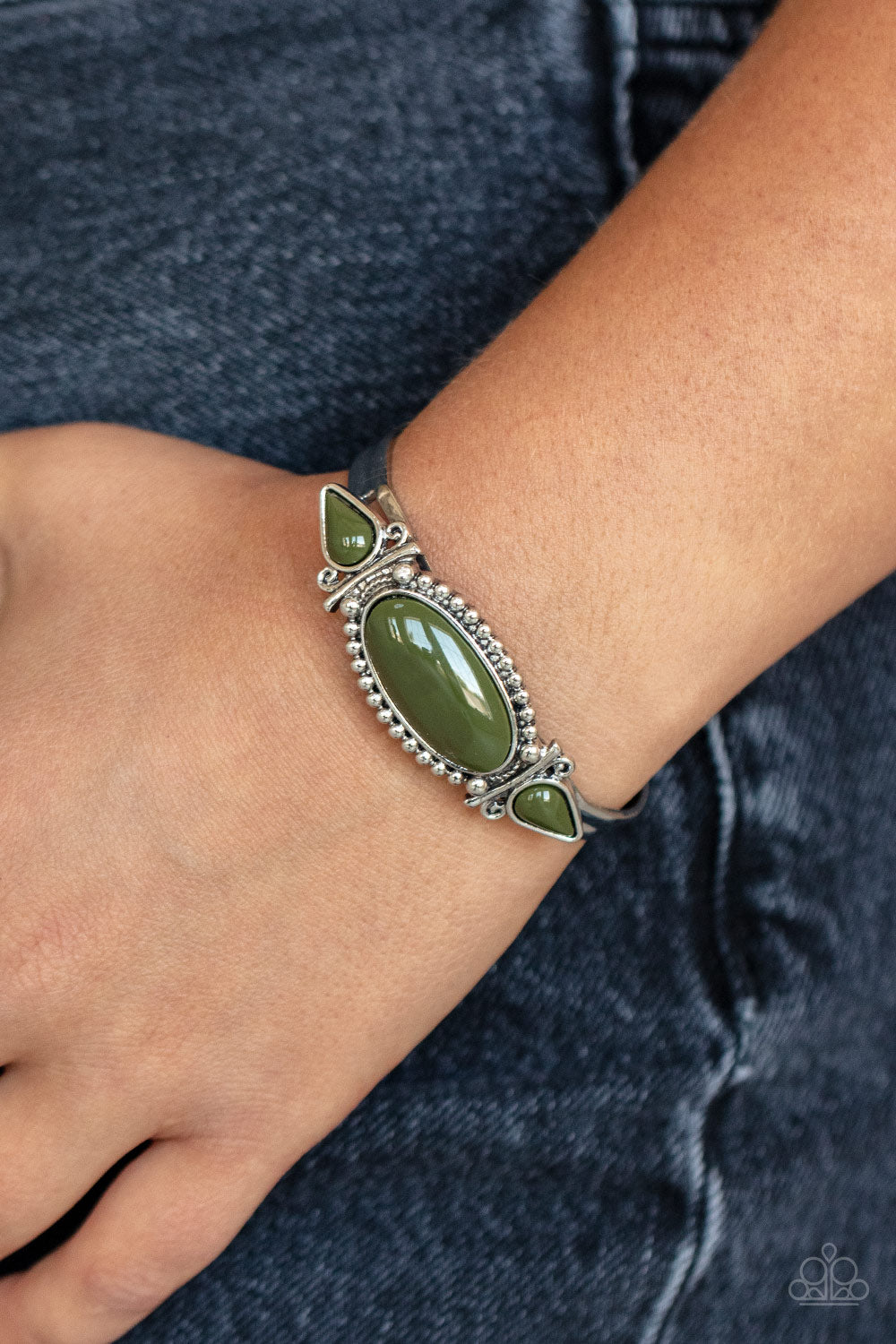 Tribal Trinket - Silver w/Green Bracelet