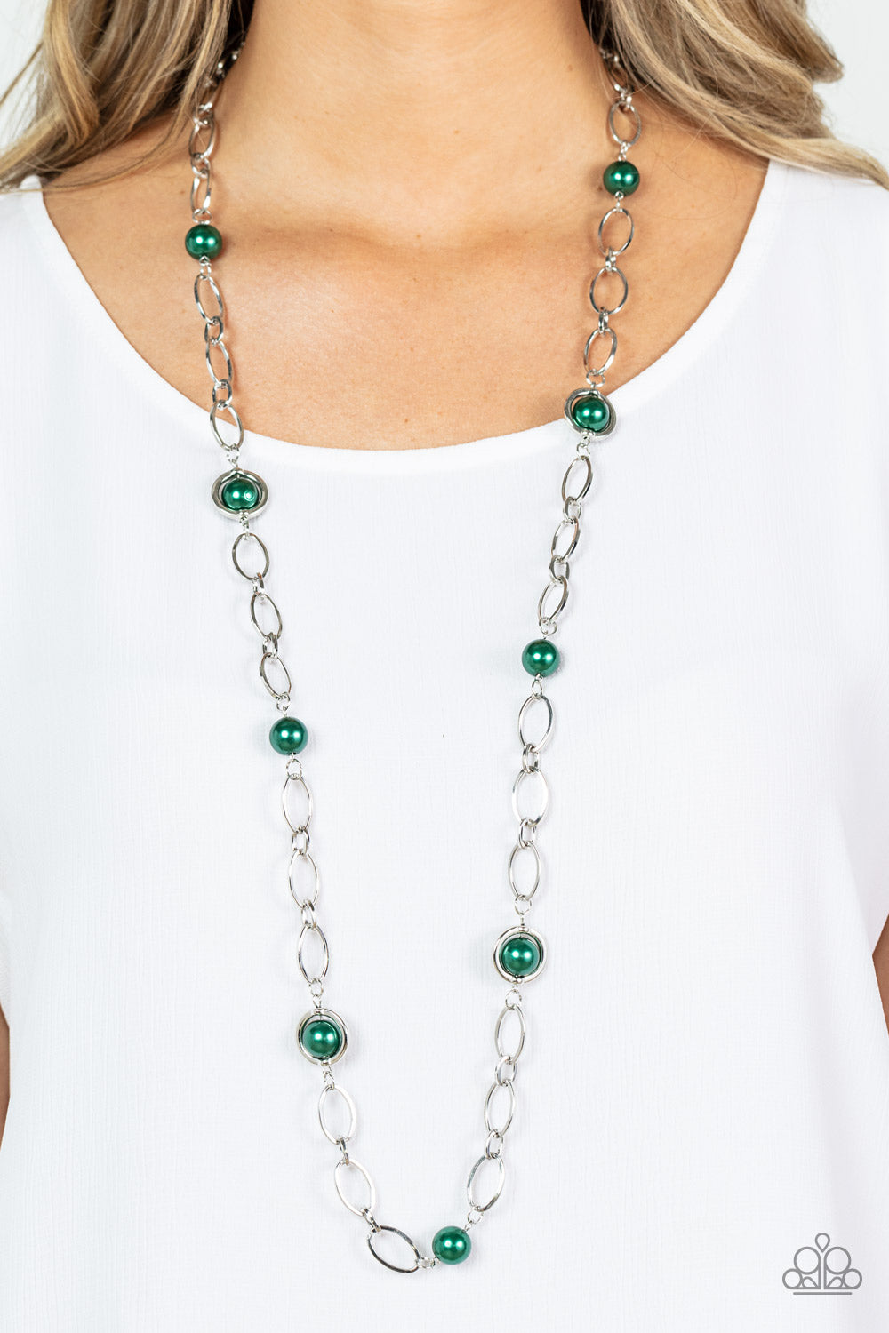 Fundamental Fashion - Silver w/Green Beads Necklace