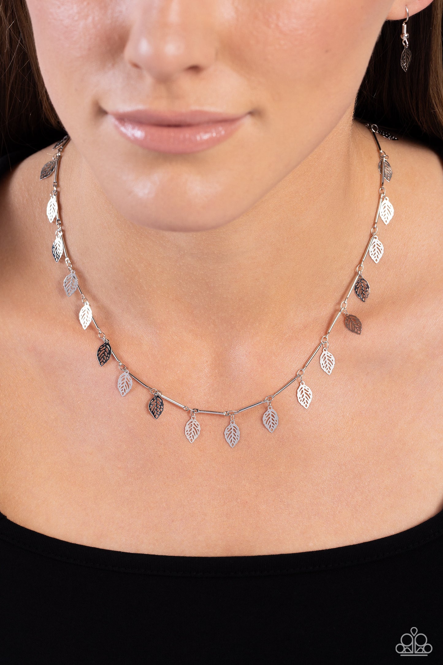 LEAF a Light On Necklace - Silver