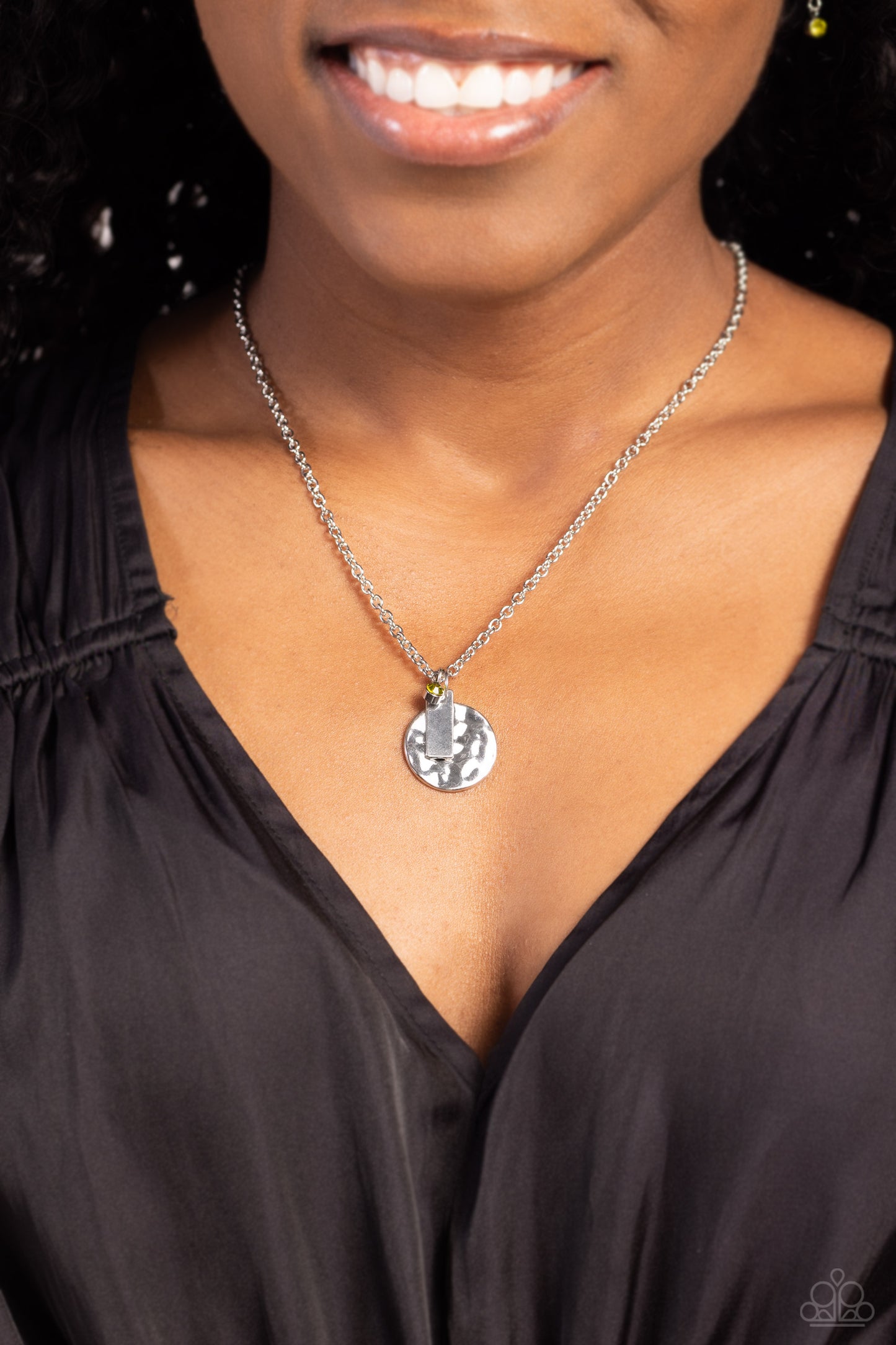 Minimal EFFORTLESS Necklace - Silver w/Green