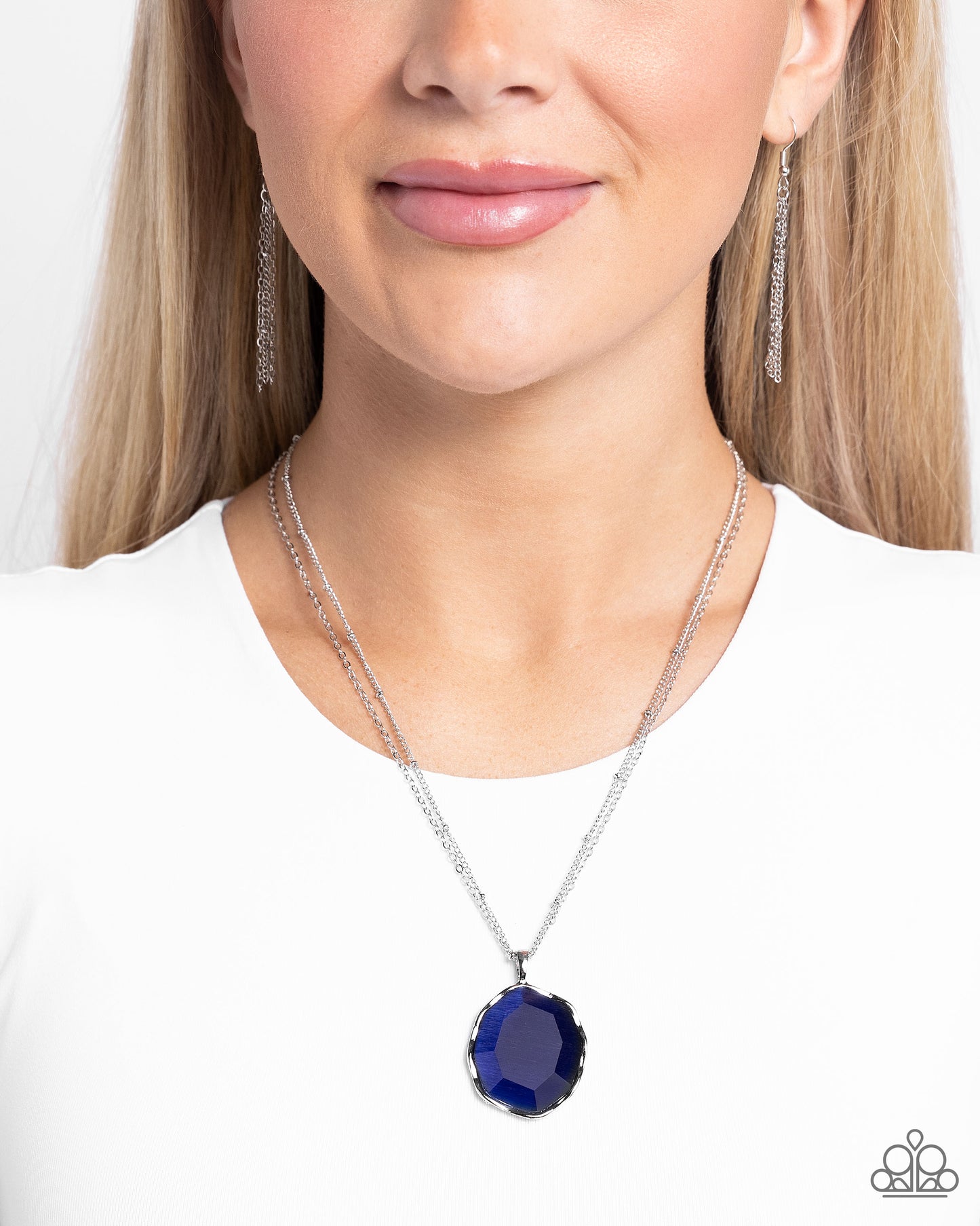 Showstopping Season - Silver w/Blue Necklace