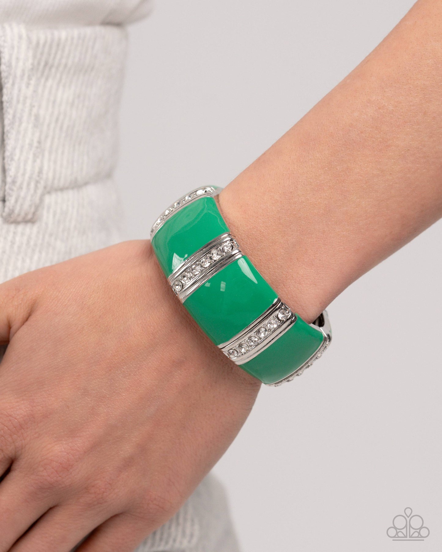 Complete Look -Necklace & Bracelet Set Silver w/Green