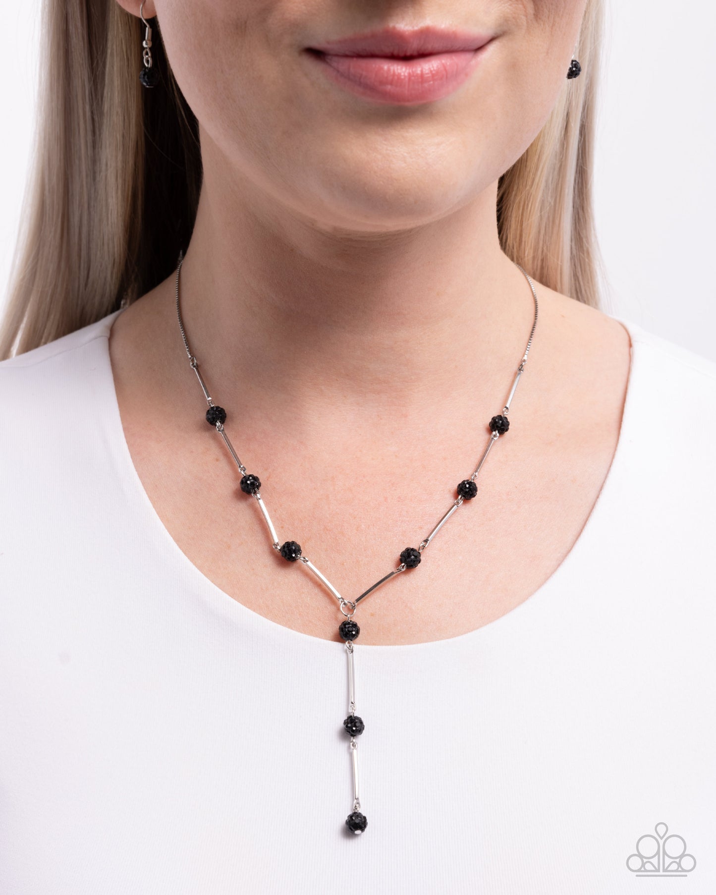 Waltzing Welcome - Silver w/Black Necklace