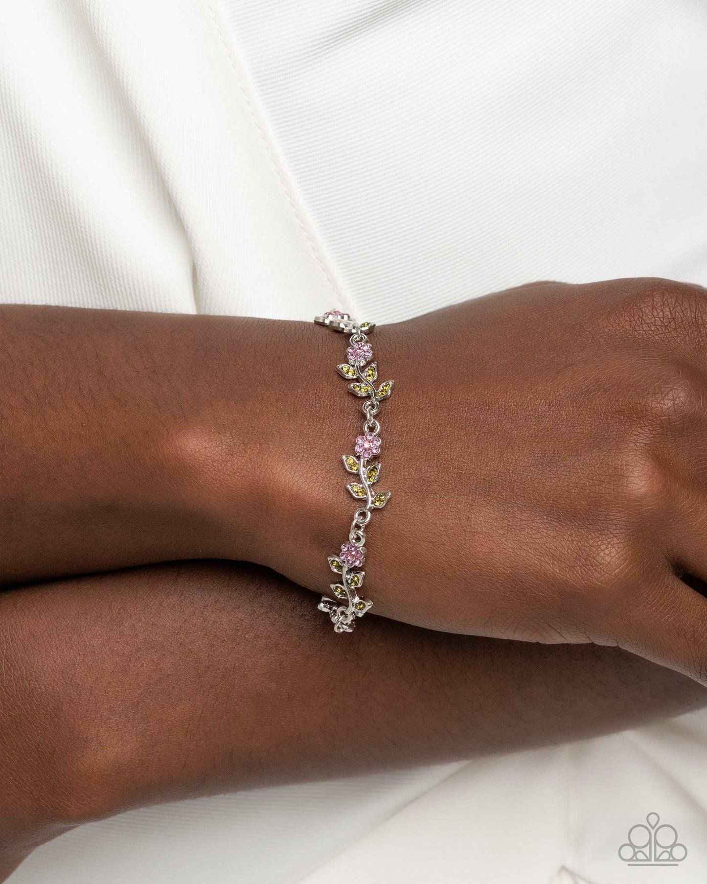 Complete Look Silver w/Pink Roses Necklace & Bracelet Set