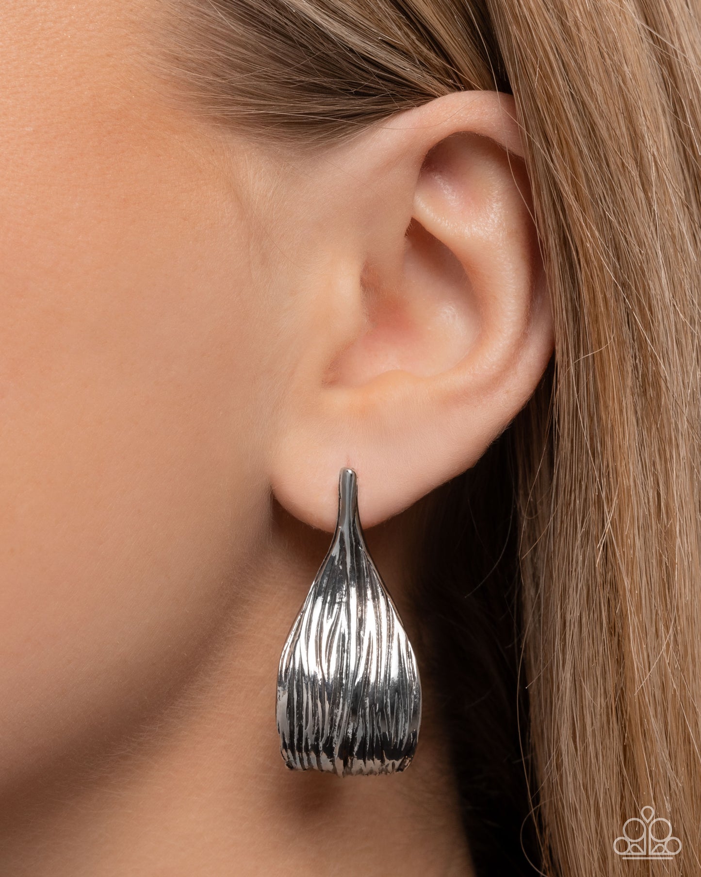 Curly Comfort - Silver Earrings