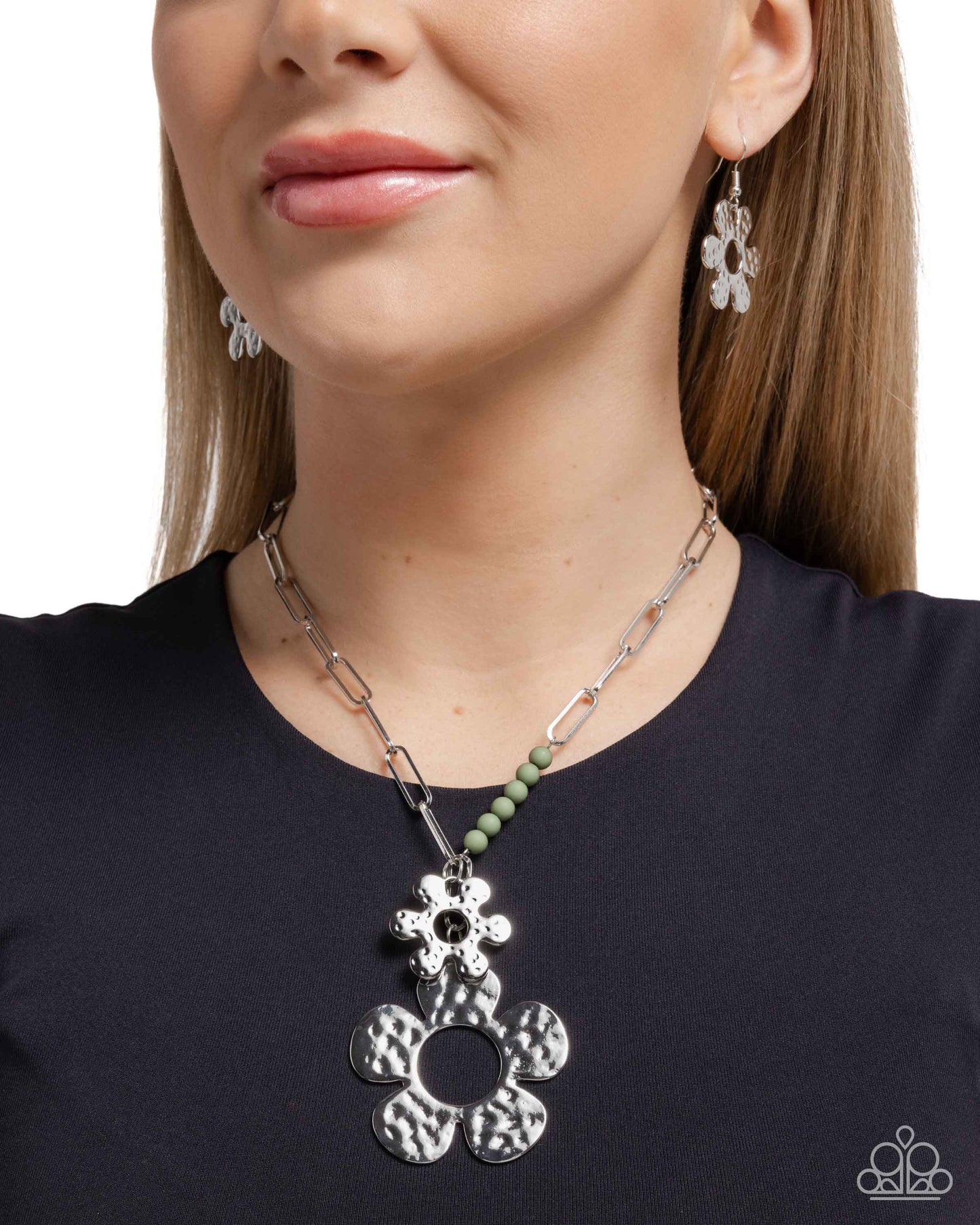 Seeing FLORAL - Silver w/Green Necklace