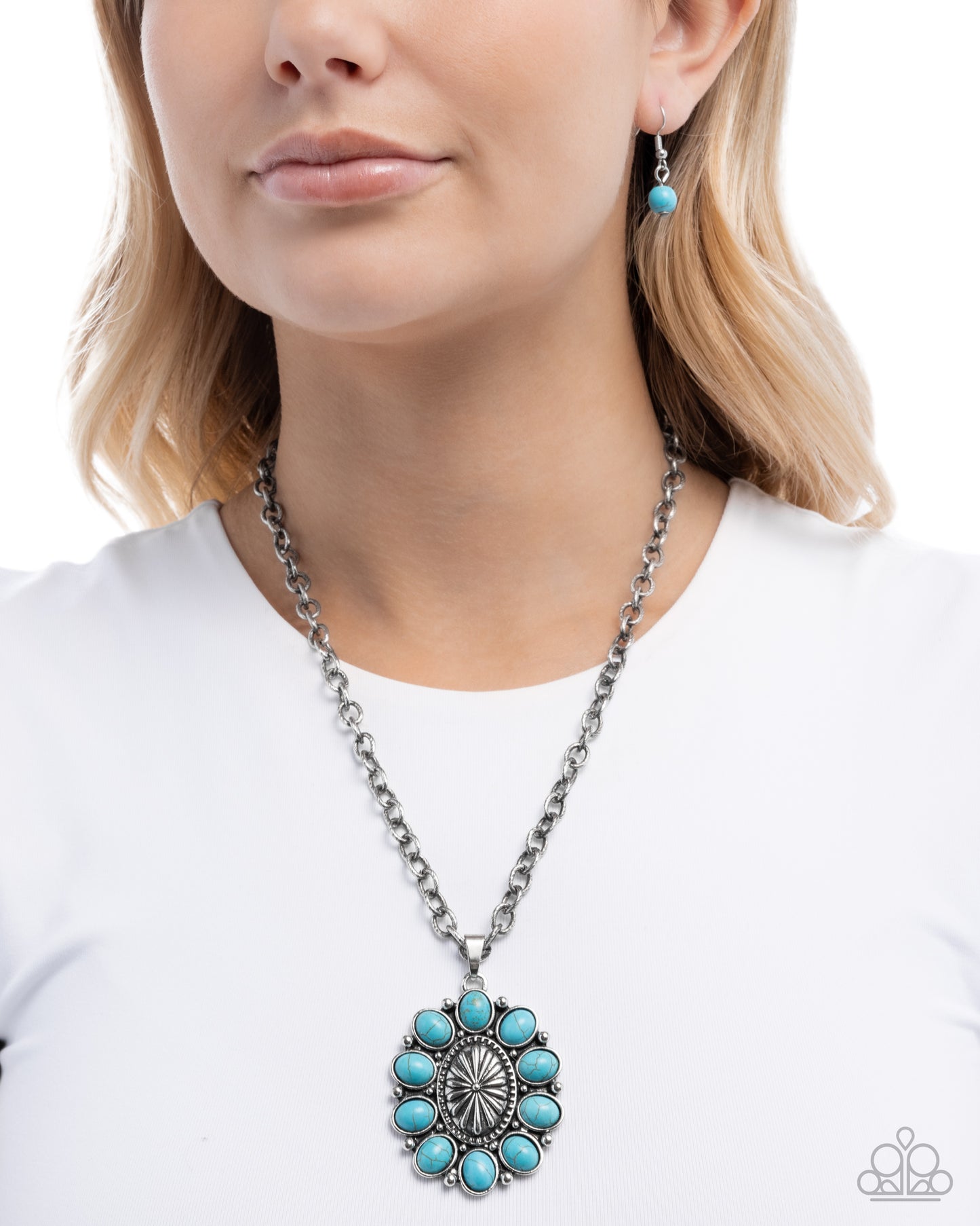 Santa Fe Score - Silver w/Turquoise Necklace