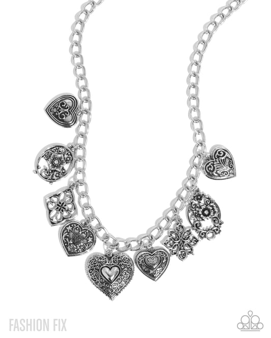 Vintage Showdown - Silver Heart Necklace