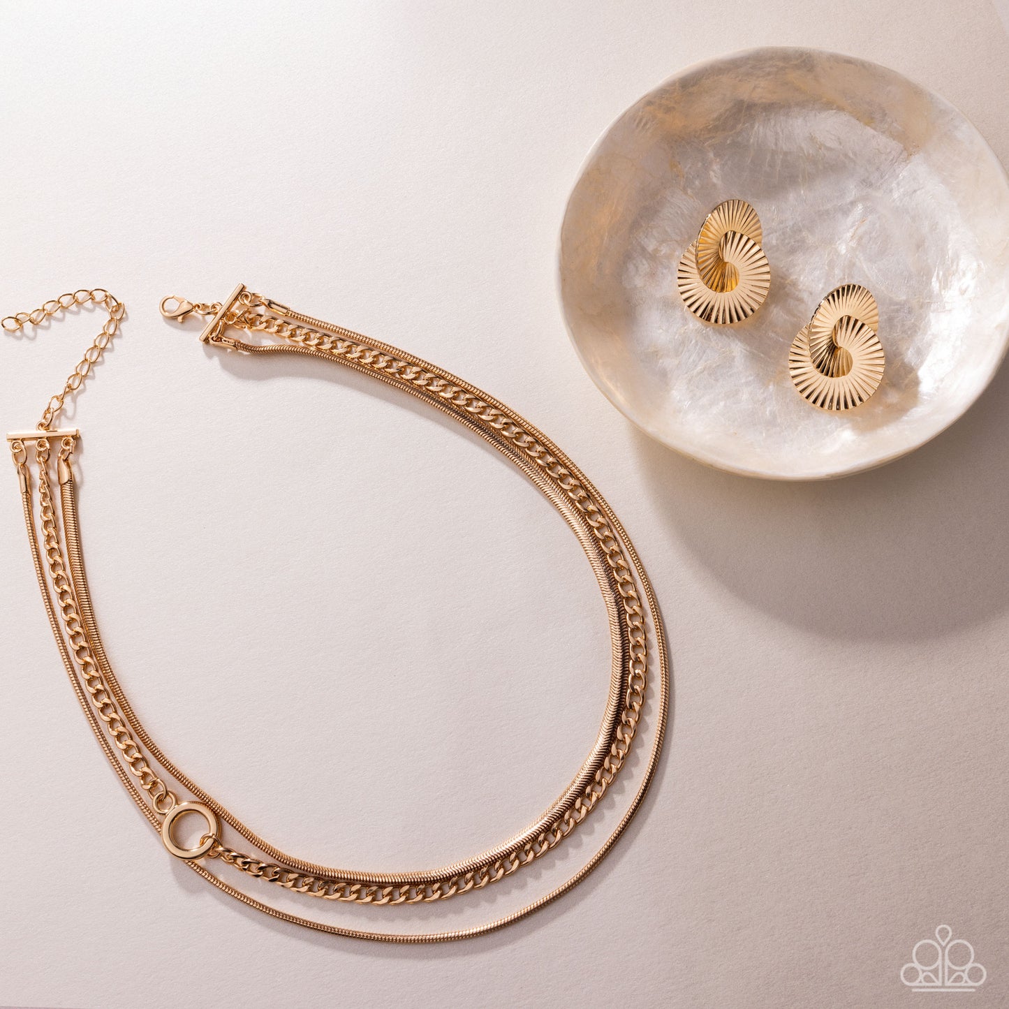 Sunset Sightings - Chic Intuition Gold Necklace & Earrings Set