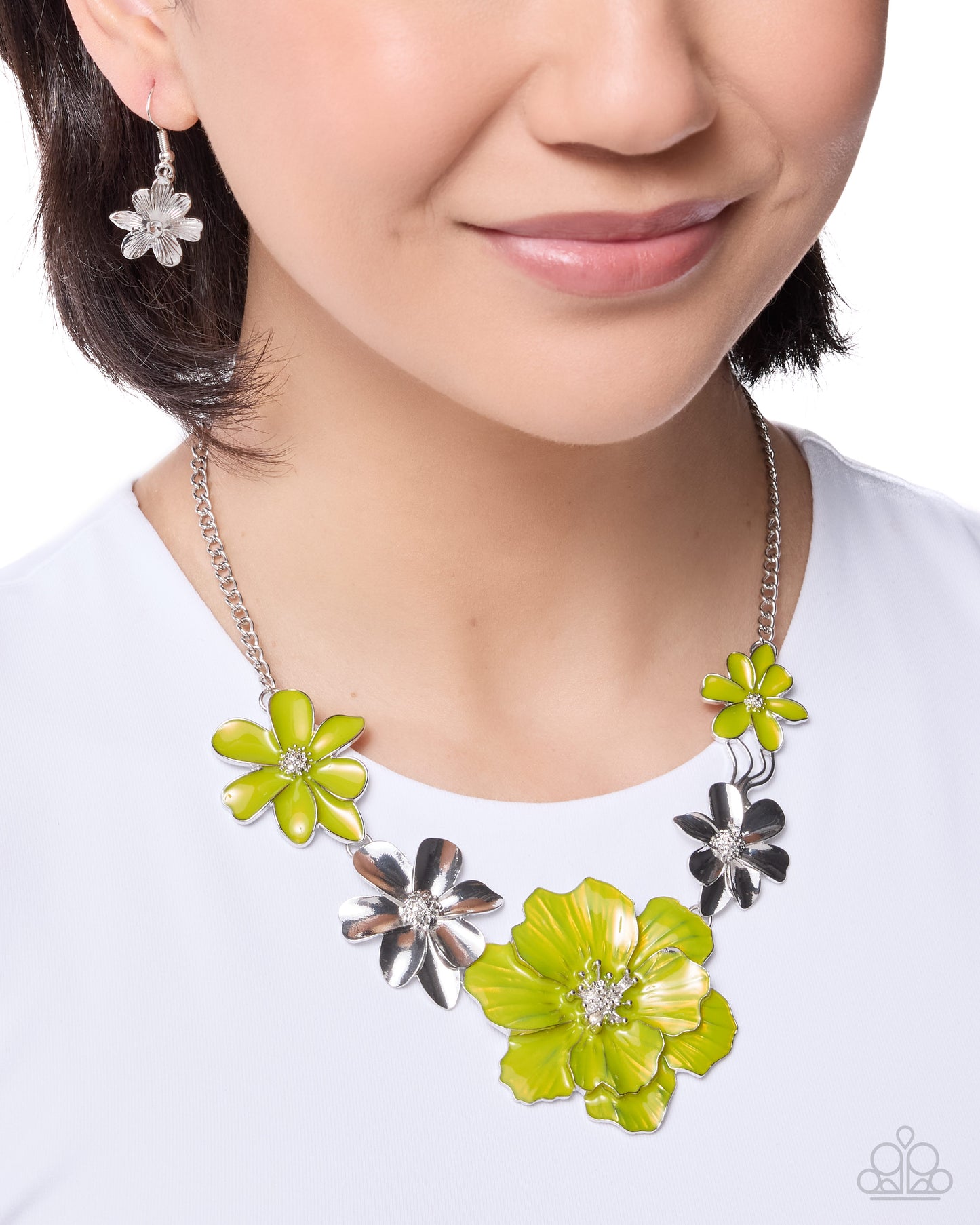 Bouquet Bunch - Green Flower Necklace