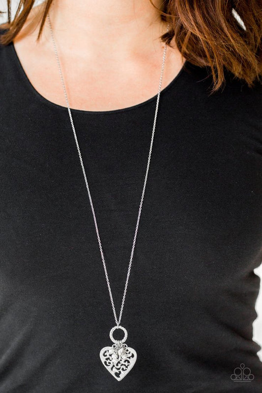 Romeo Romance - Silver w/Heart & White Pearls Necklace