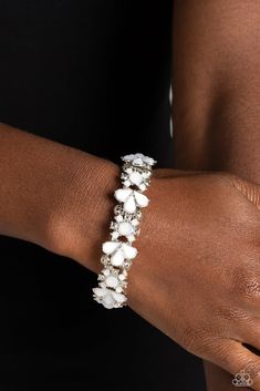 Teasing Torrent Silver w-White Bracelet