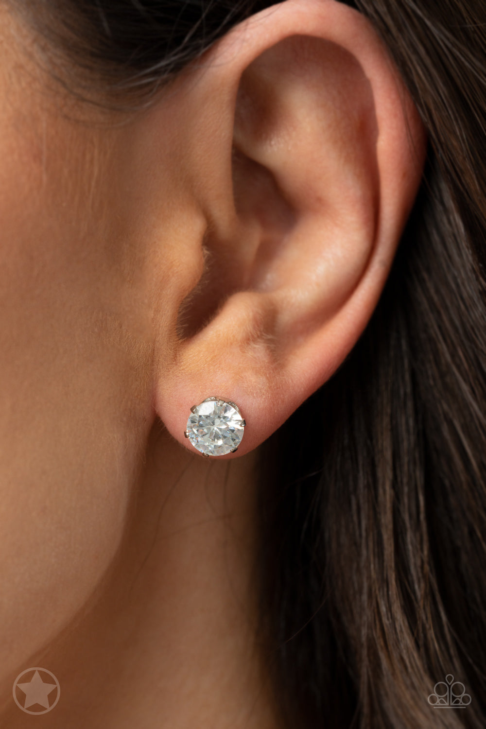 Just In TIMELESS - Silver/White Solitaire Earrings