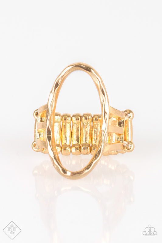 Center Chic Gold Ring