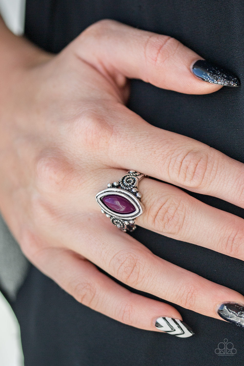 ZOO Hot To Handle -Silver w-Purple Stone Ring