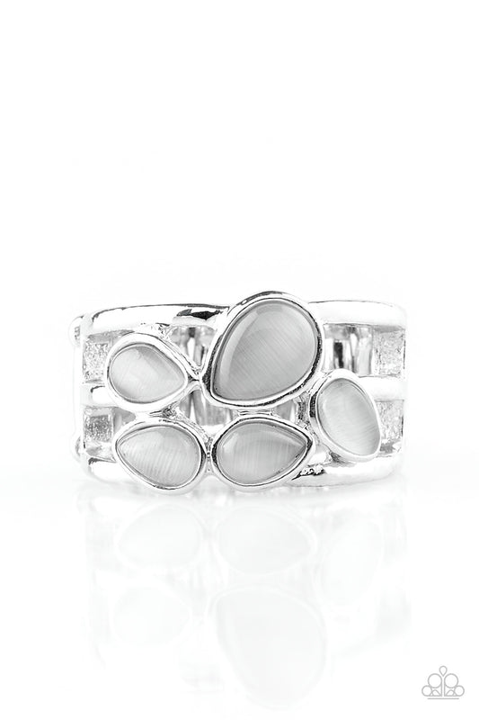 Dreamy Glow - Silver Ring