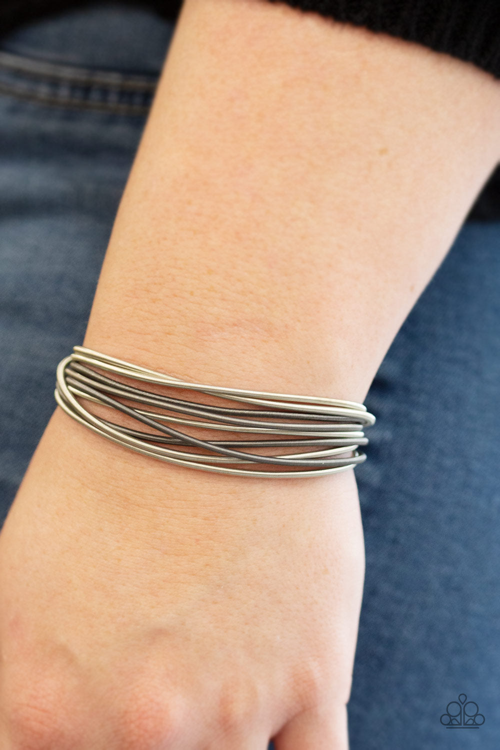Mainstream Maverick Bracelet  - Silver -  Magnetic