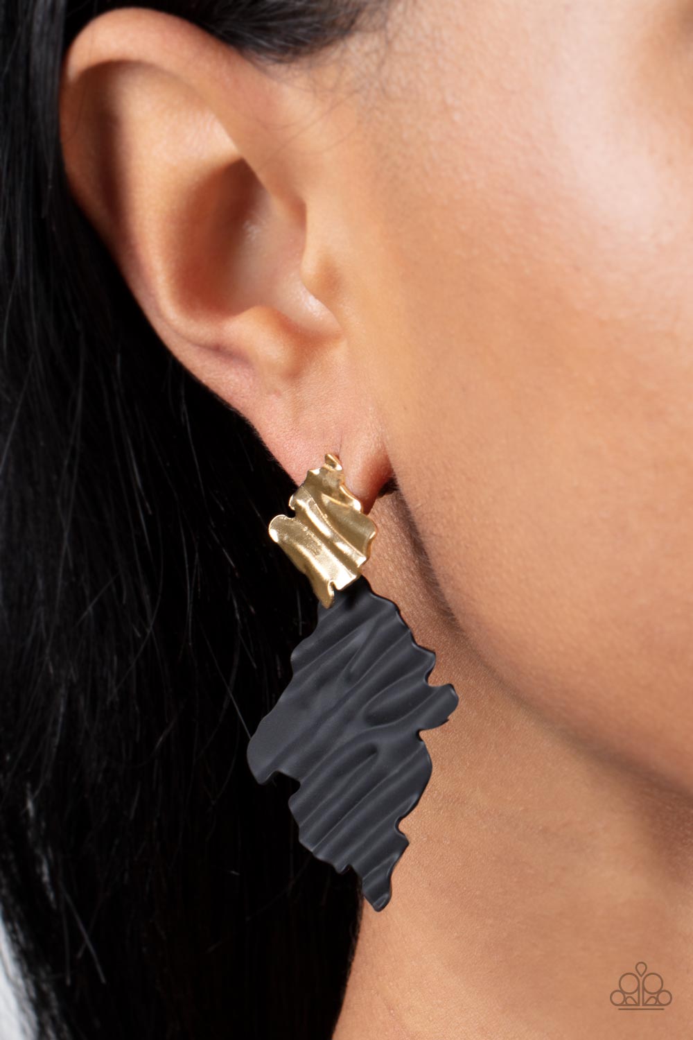 Crimped Couture - Gold w/Black Earrings