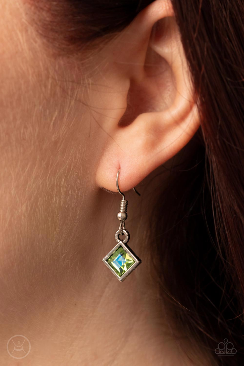 Prismatic Reinforcements - Silver with/Green-Blue Necklace (oilspill)
