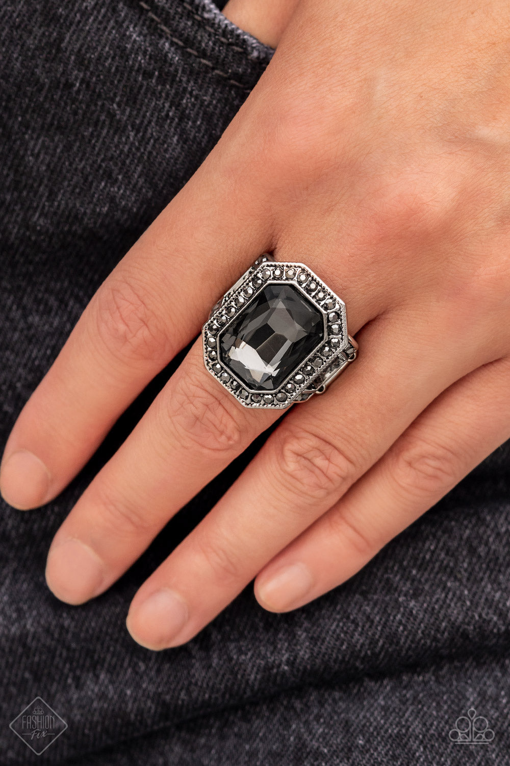 Magnificent Musings - Fit for a DRAMA QUEEN - Silver w/black gem - Fashion Fix Sets