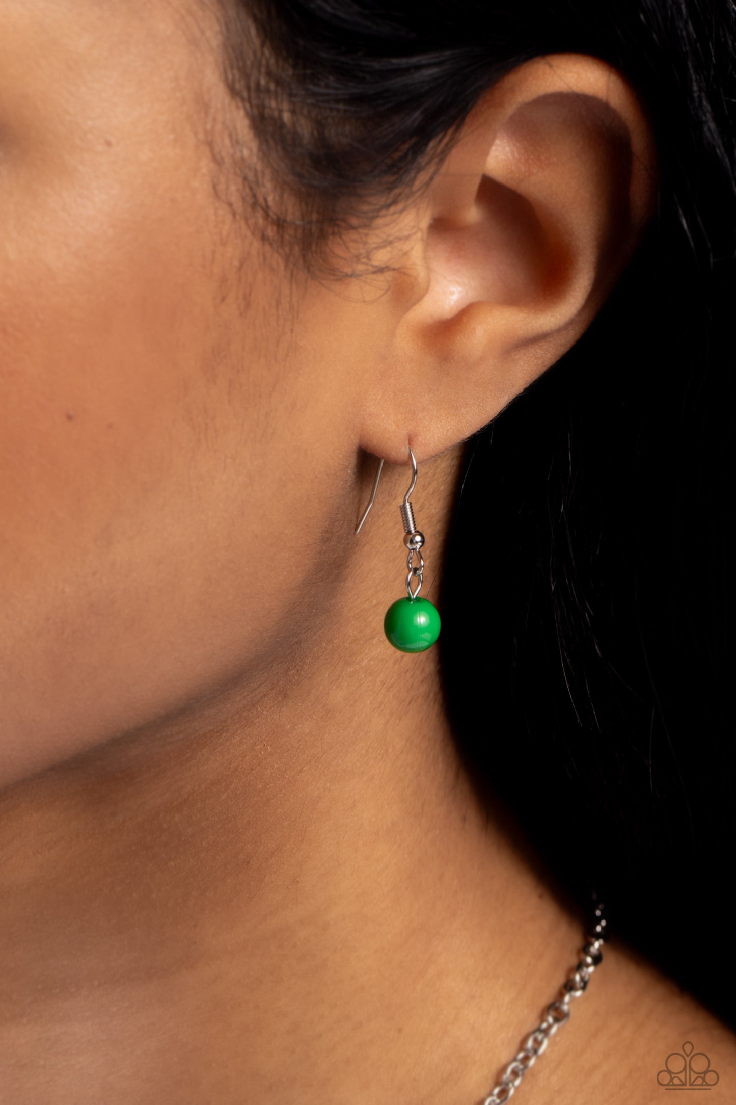 FROND-Runner Fashion Necklace - Silver w/Green