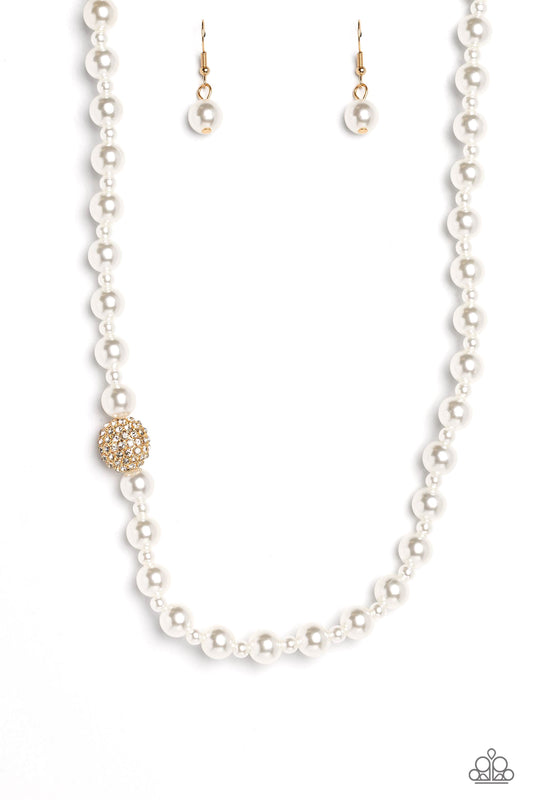 Countess Chic - Pearls with Gold Necklace