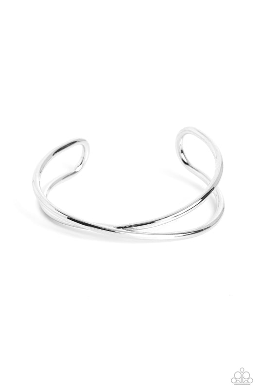 Teasing Twist  Bracelet- Silver