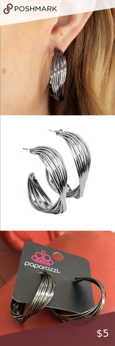 Curves in all the right places Black Earrings HR
