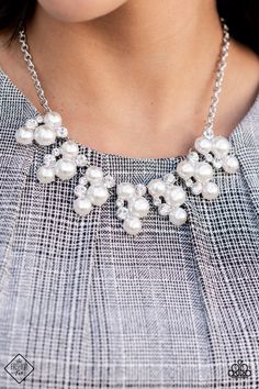 Renown Refinement White Pearls with silver Necklace